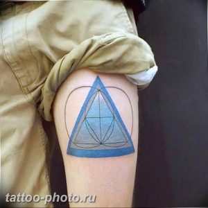 фото тату треугольник с кругом 11.12.2018 №017 - triangle with - tattoo-photo.ru